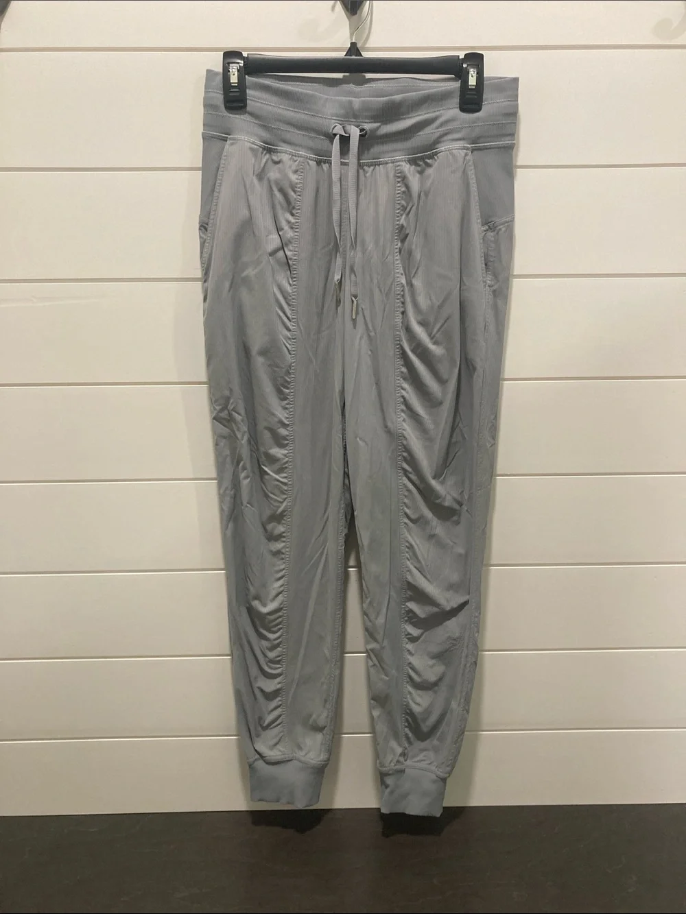 Lululemon Dance Studio Mid-Rise Joggers Light Gray-Sz 6-EUC-Stretch Athletic
